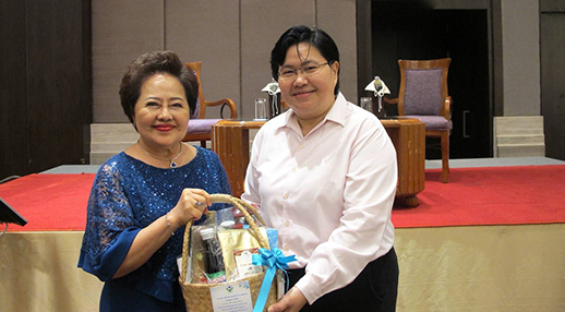 สมาคมการค้าปุ๋ยและธุรกิจการเกษตรไทย มอบกระเช้าแสดงความยินดีในการประชุมใหญ่สมาคมการค้าเมล็ดพันธุ์ไทย